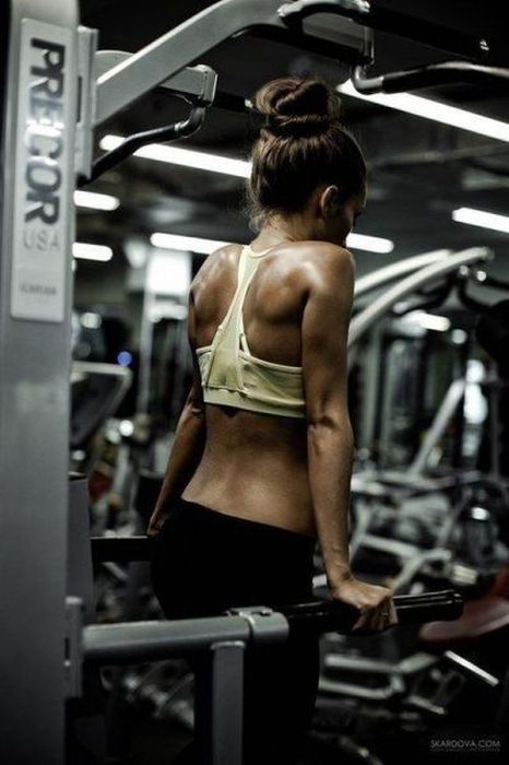 strong fitness bodybuilding girl