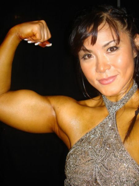 Tomoko Kanda, strong fitness bodybuilding girl
