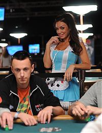 Sport and Fitness: poker girls