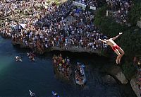 TopRq.com search results: divers all around the world