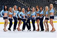 Sport and Fitness: NHL support girls