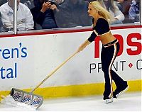 Sport and Fitness: NHL support girls