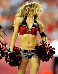 Sport and Fitness: cheerleader girls