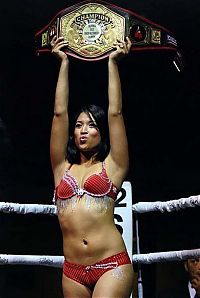 Sport and Fitness: ring girl