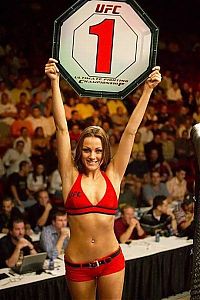 Sport and Fitness: ring girl