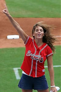 Sport and Fitness: Major League Baseball cheerleader girls