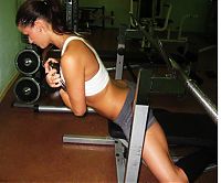 Sport and Fitness: strong fitness bodybuilding girl