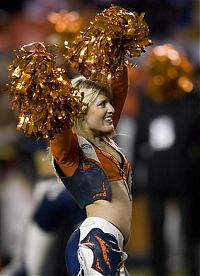 Sport and Fitness: cheerleader girls