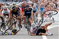 Sport and Fitness: Stage 4 crash, 2010 Tour de Suisse