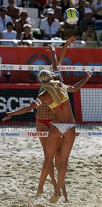 Sport and Fitness: volleyball girls