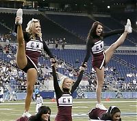 Sport and Fitness: cheerleader girls