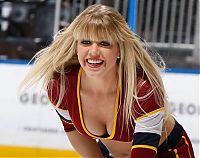 Sport and Fitness: NHL support girls