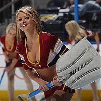 Sport and Fitness: NHL support girls