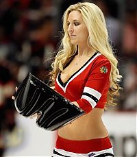 Sport and Fitness: NHL support girls