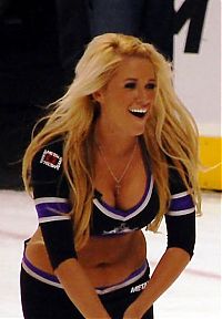 Sport and Fitness: NHL support girls