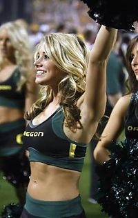 Sport and Fitness: Oregon Ducks cheerleader girls