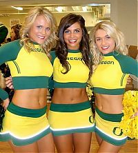 Sport and Fitness: Oregon Ducks cheerleader girls