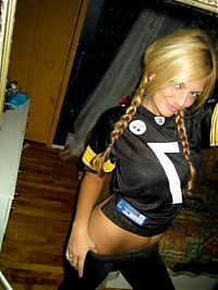 Sport and Fitness: super bowl girl fans