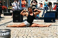 Sport and Fitness: strong fitness bodybuilding girl