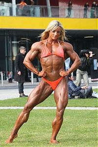 Sport and Fitness: strong fitness bodybuilding girl