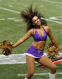 Sport and Fitness: Minnesota Vikings NFL cheerleader girls