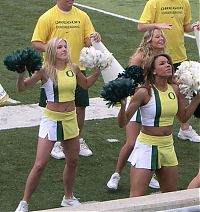 Sport and Fitness: Oregon Ducks cheerleader girls