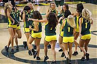 Sport and Fitness: Oregon Ducks cheerleader girls