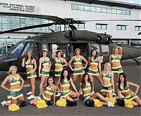 Sport and Fitness: Oregon Ducks cheerleader girls