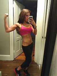 Sport and Fitness: strong fitness bodybuilding girl