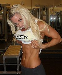 Sport and Fitness: strong fitness bodybuilding girl