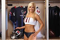 Sport and Fitness: NFL cheerleader girls