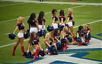 Sport and Fitness: NFL cheerleader girls