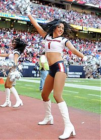 Sport and Fitness: NFL cheerleader girls