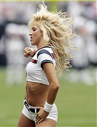 Sport and Fitness: NFL cheerleader girls