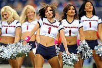 Sport and Fitness: NFL cheerleader girls