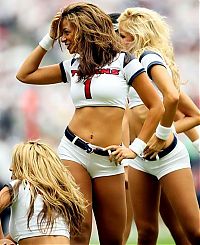 Sport and Fitness: NFL cheerleader girls