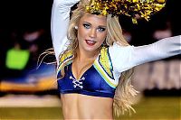 Sport and Fitness: NFL cheerleader girls