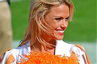 Sport and Fitness: NFL cheerleader girls