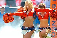 Sport and Fitness: NFL cheerleader girls