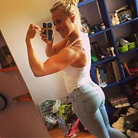 Sport and Fitness: strong fitness bodybuilding girl