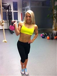 Sport and Fitness: strong fitness bodybuilding girl