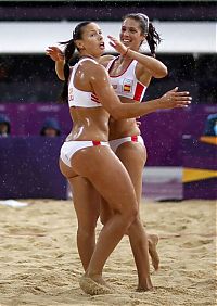 Sport and Fitness: volleyball girls