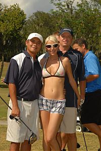 Sport and Fitness: girl playing golf