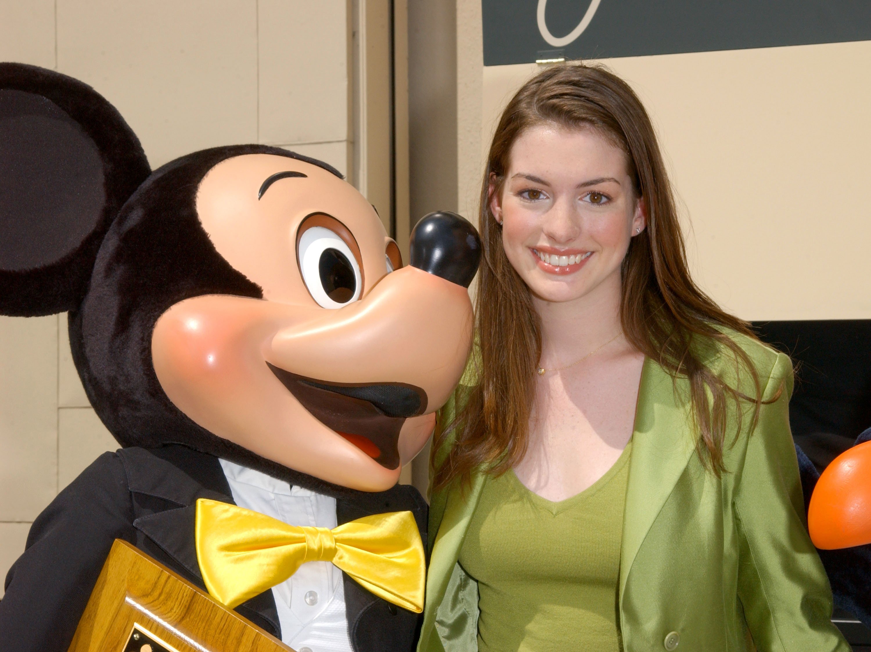 anne hathaway