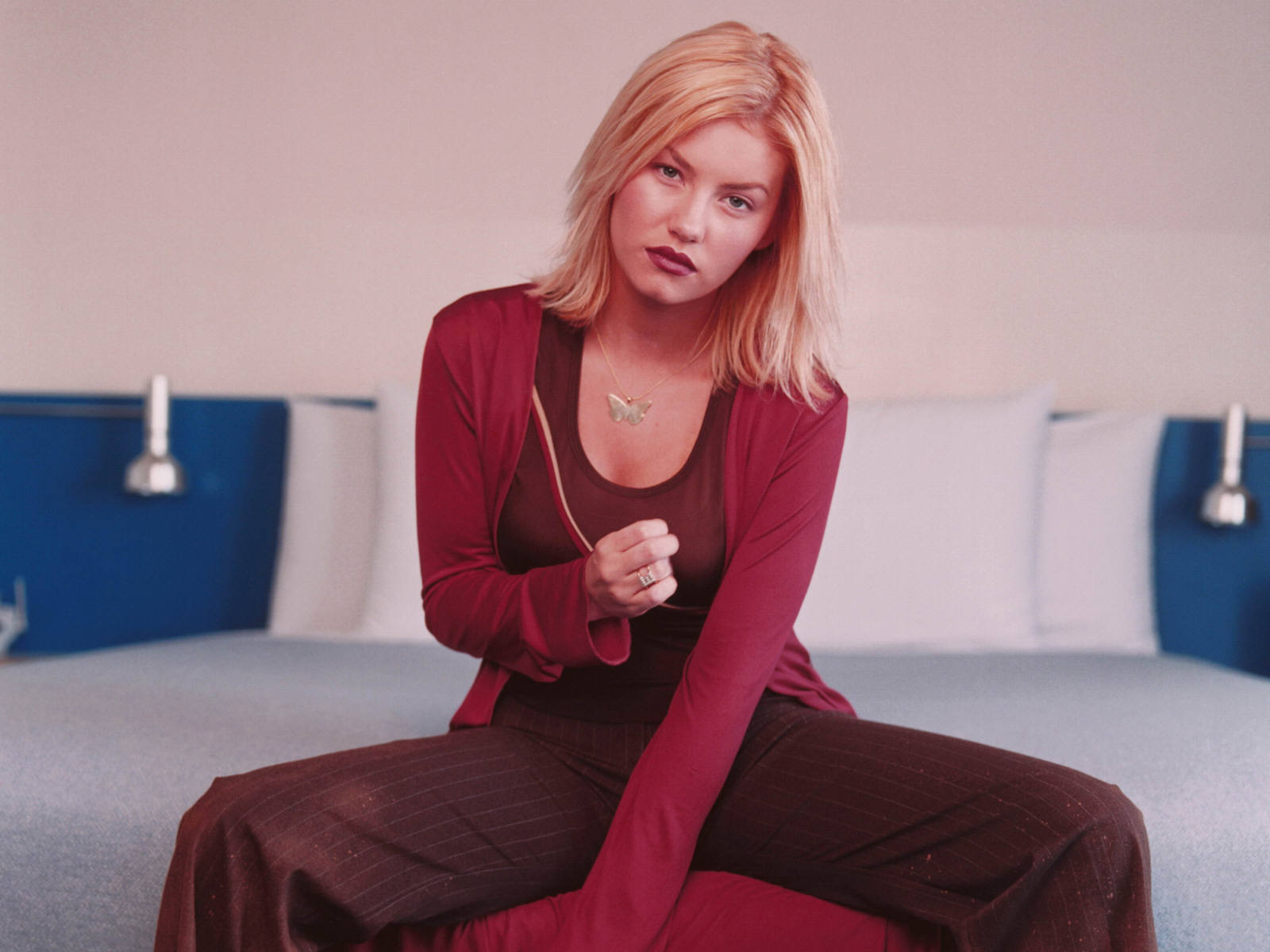 elisha cuthbert