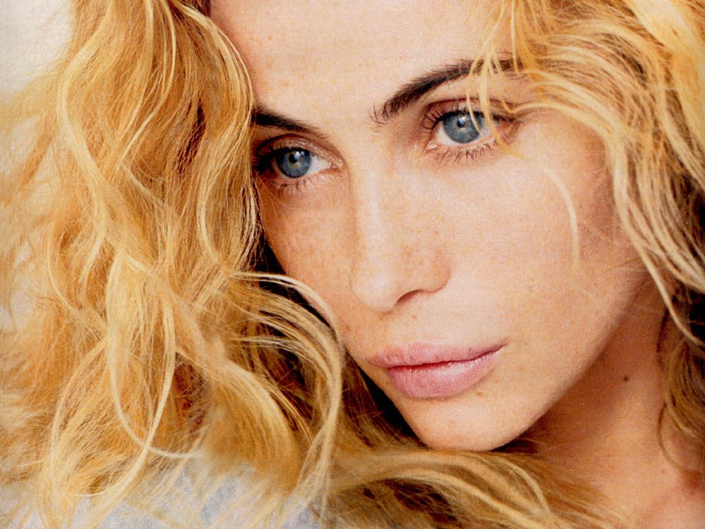 emmanuelle beart