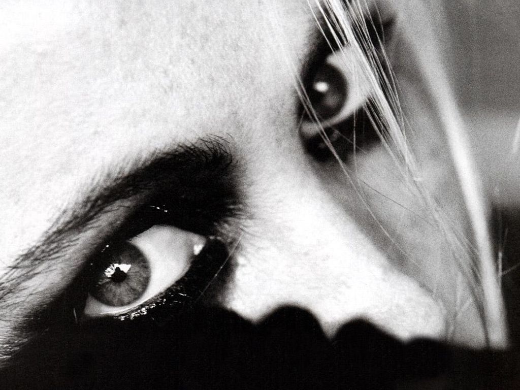 emmanuelle beart