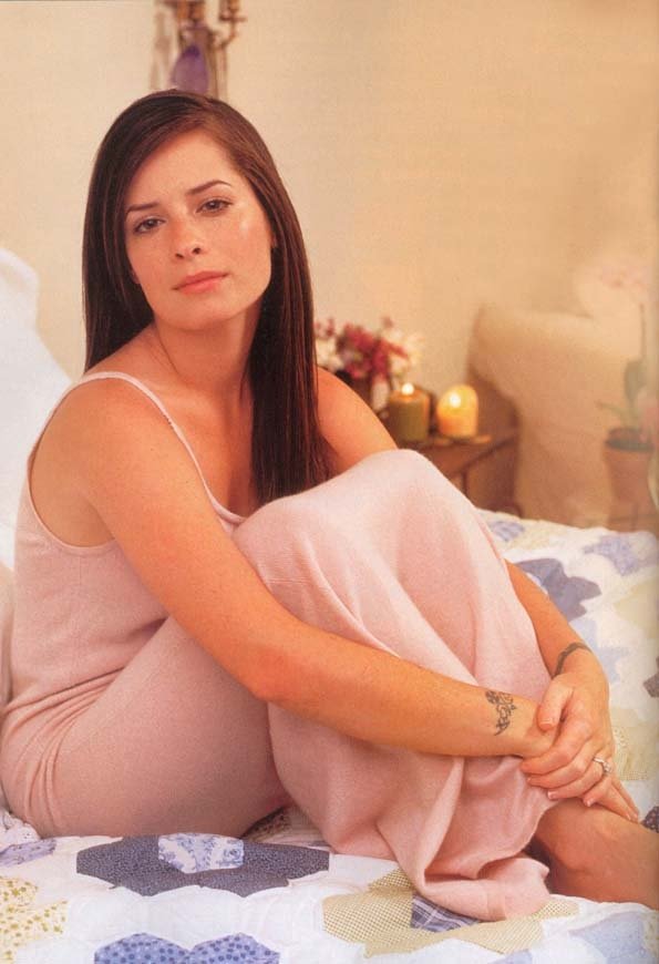 holly marie combs
