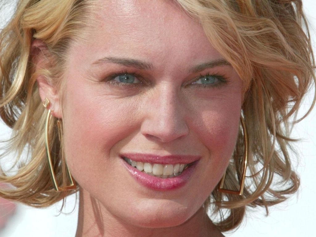 rebecca romijn stamos