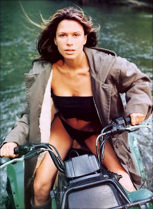 rhona mitra
